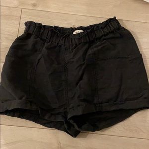 Wilfred high waisted black shorts with POCKETS!